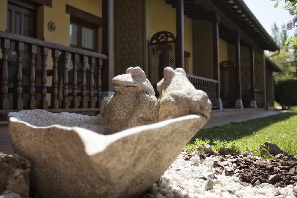 Apartamentos Camin De Pelayo Las Rozas Exterior foto